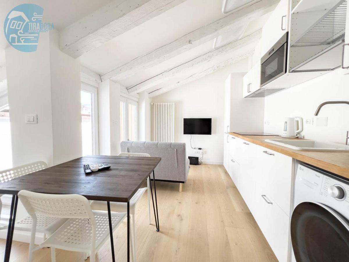 Corridoni 4C Tirabora Short Rent Apartment ตรีเอสเต ภายนอก รูปภาพ