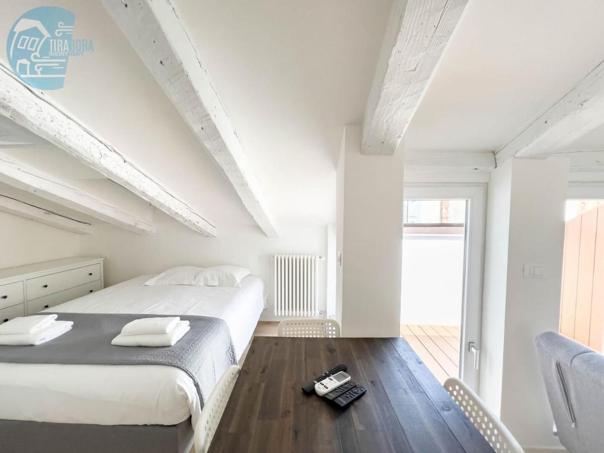 Corridoni 4C Tirabora Short Rent Apartment ตรีเอสเต ภายนอก รูปภาพ