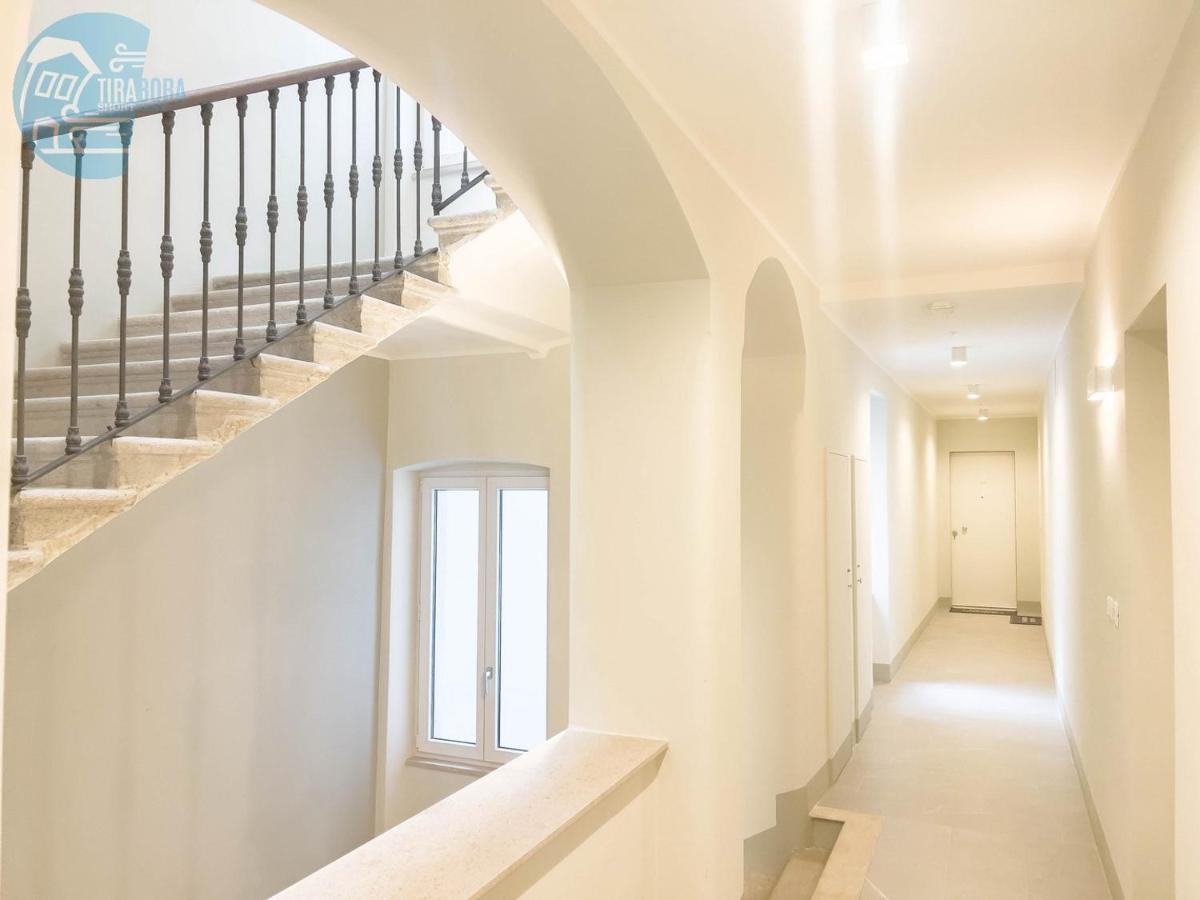 Corridoni 4C Tirabora Short Rent Apartment ตรีเอสเต ภายนอก รูปภาพ